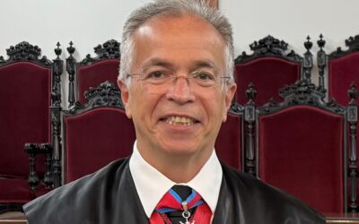 El letrado Javier López y García de la Serrana es nombrado Académico de Número de la RAJYL de Granada